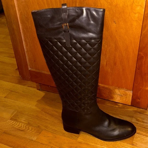 Elegant Talbots Brown Quilted Knee-High Boots NEW with Box - Picture 2 of 5
